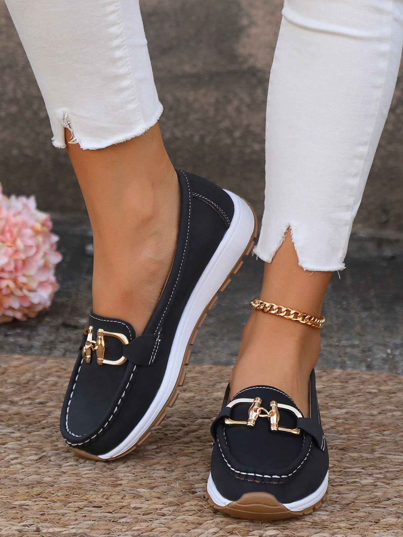 Elly – Schicke Schnallen-Loafer