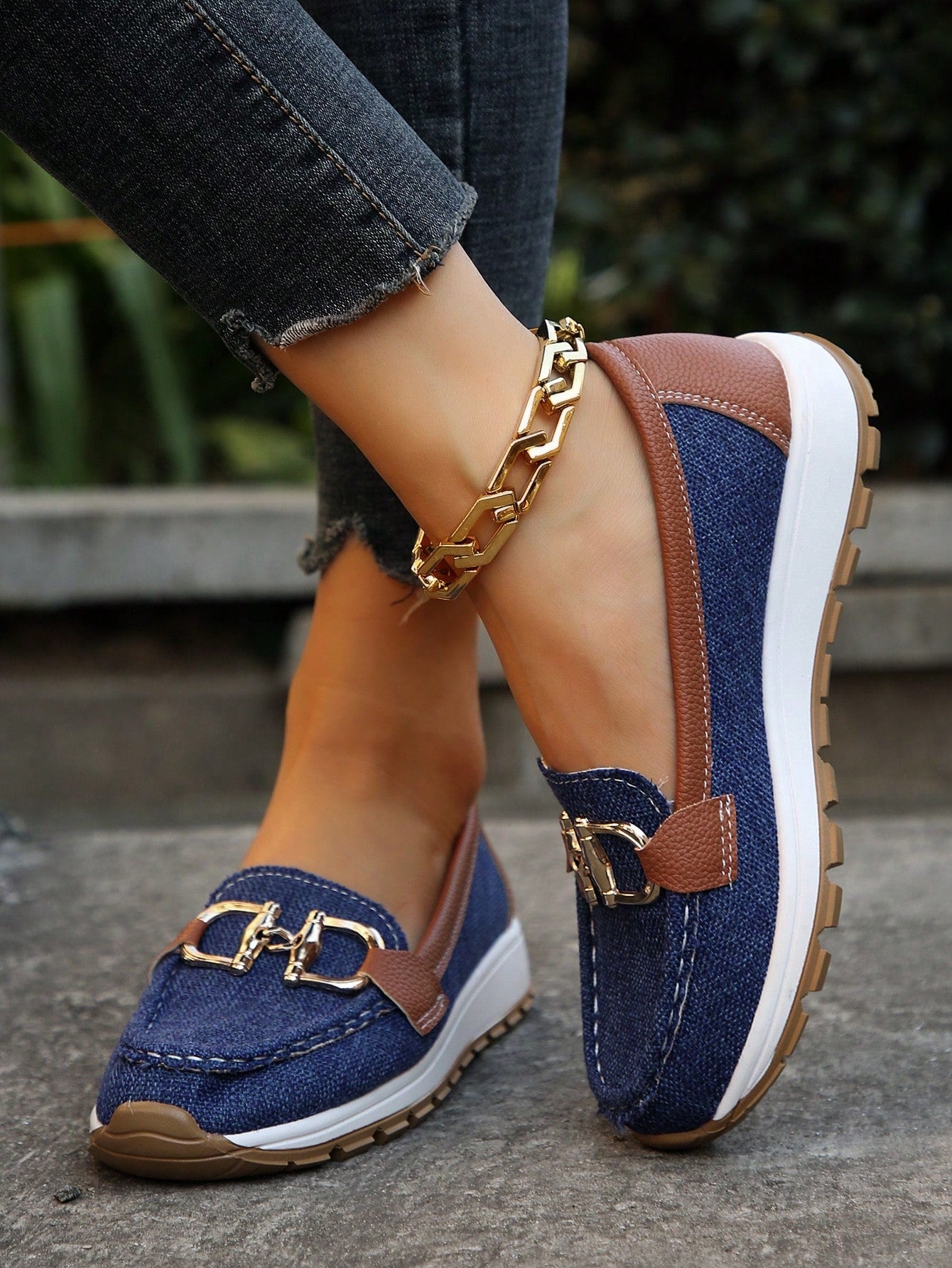 Elly – Schicke Schnallen-Loafer