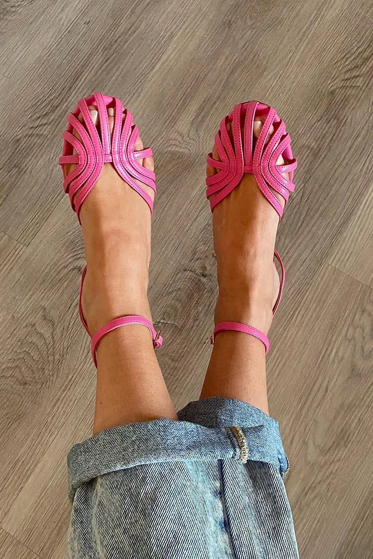 Gia - goldene Juwelen-Sandalen