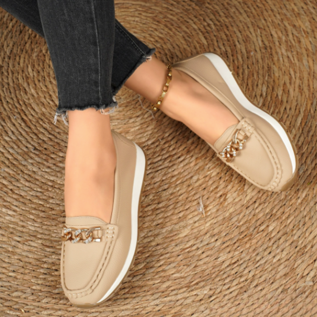 Evelyn – Diamond Buckle Loafers