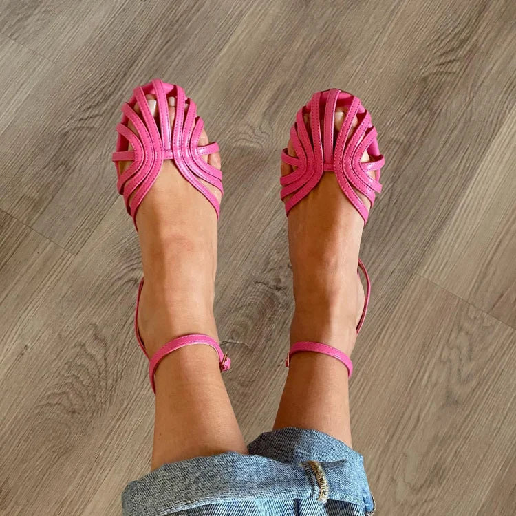 Gia - goldene Juwelen-Sandalen