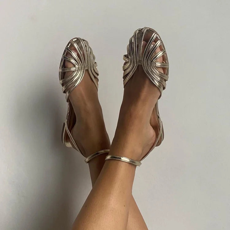Gia - goldene Juwelen-Sandalen