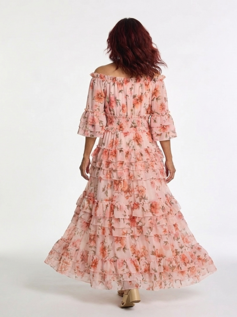 Rosalie | Maxikleid mit Blumenmuster, Carmenausschnitt und Stufenrüschen