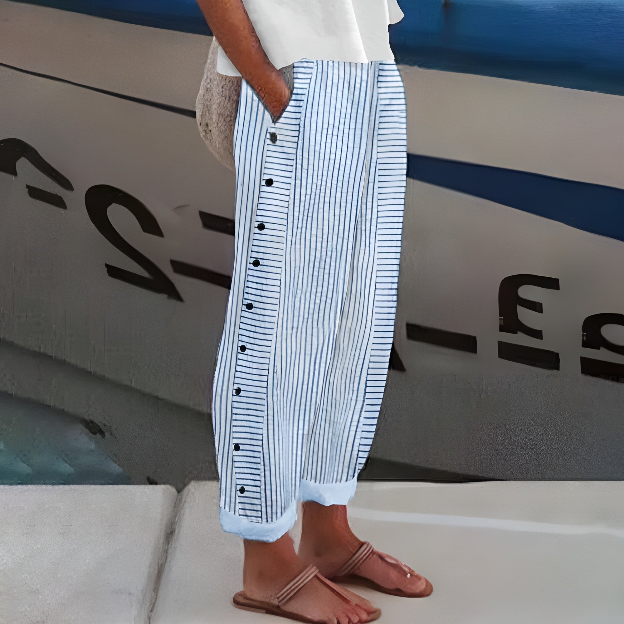 Tess | Gestreifte Panel-Knopfhose