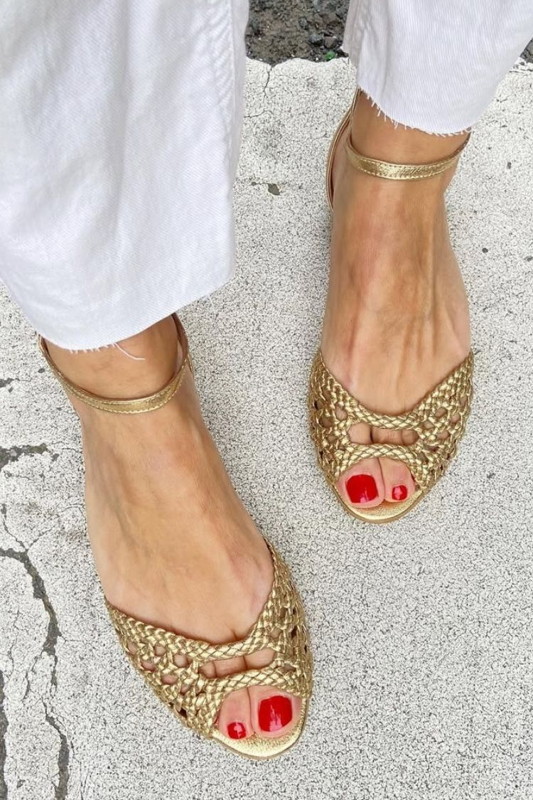 Isadora | Geflochtene Goldsandalen