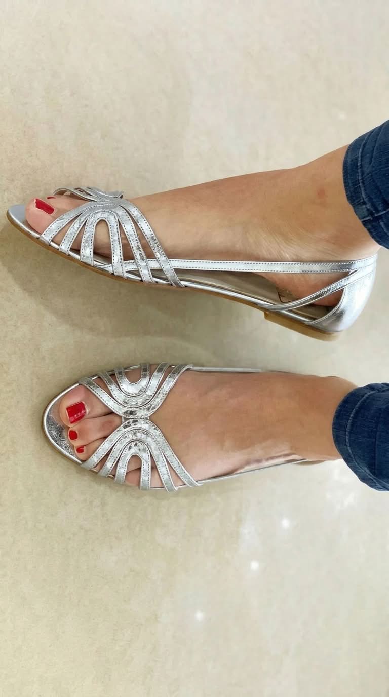 Eleonora | Goldene Sandalen Sommerlicht