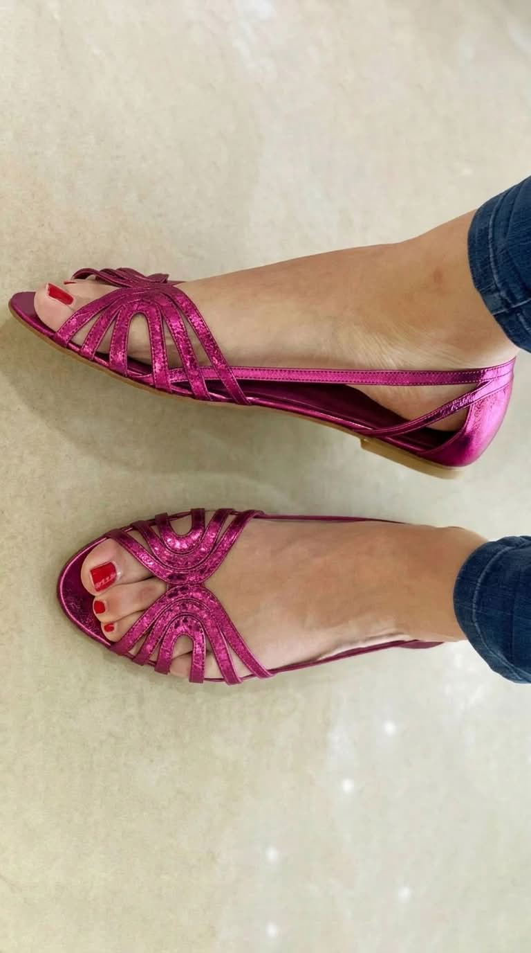 Eleonora | Goldene Sandalen Sommerlicht