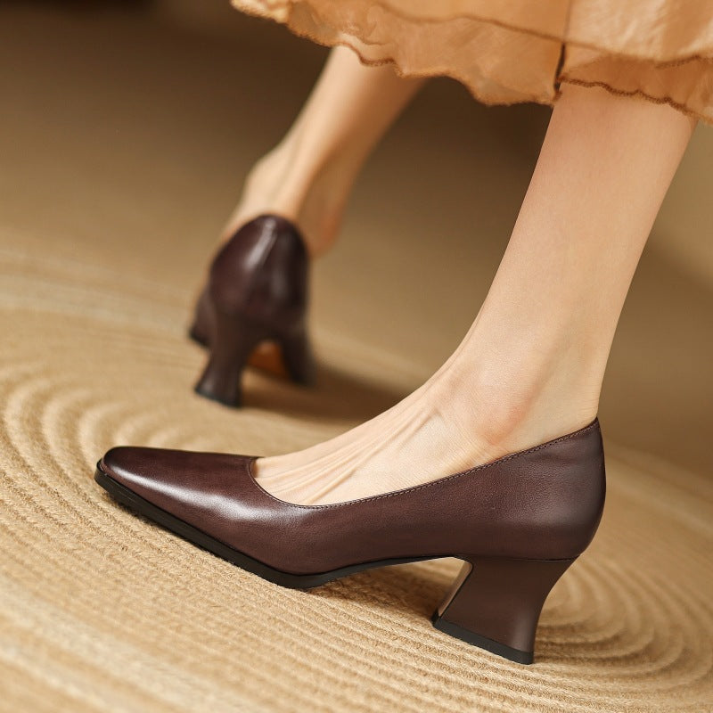 Oriel Pumps aus Leder mit eckiger Zehenpartie