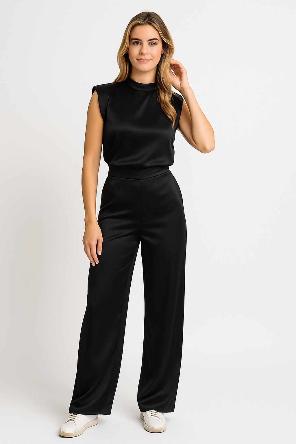 Ärmelloser Jumpsuit mit weitem Bein in Satinoptik