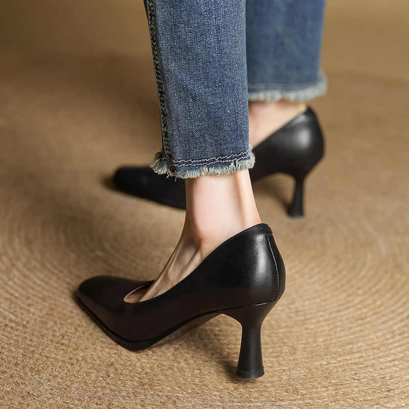 Elviera Pumps aus Leder mit eckiger Zehenpartie