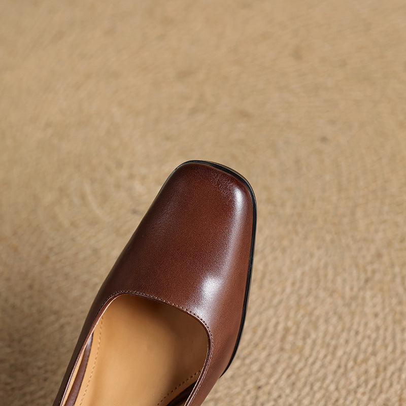 Elviera Pumps aus Leder mit eckiger Zehenpartie