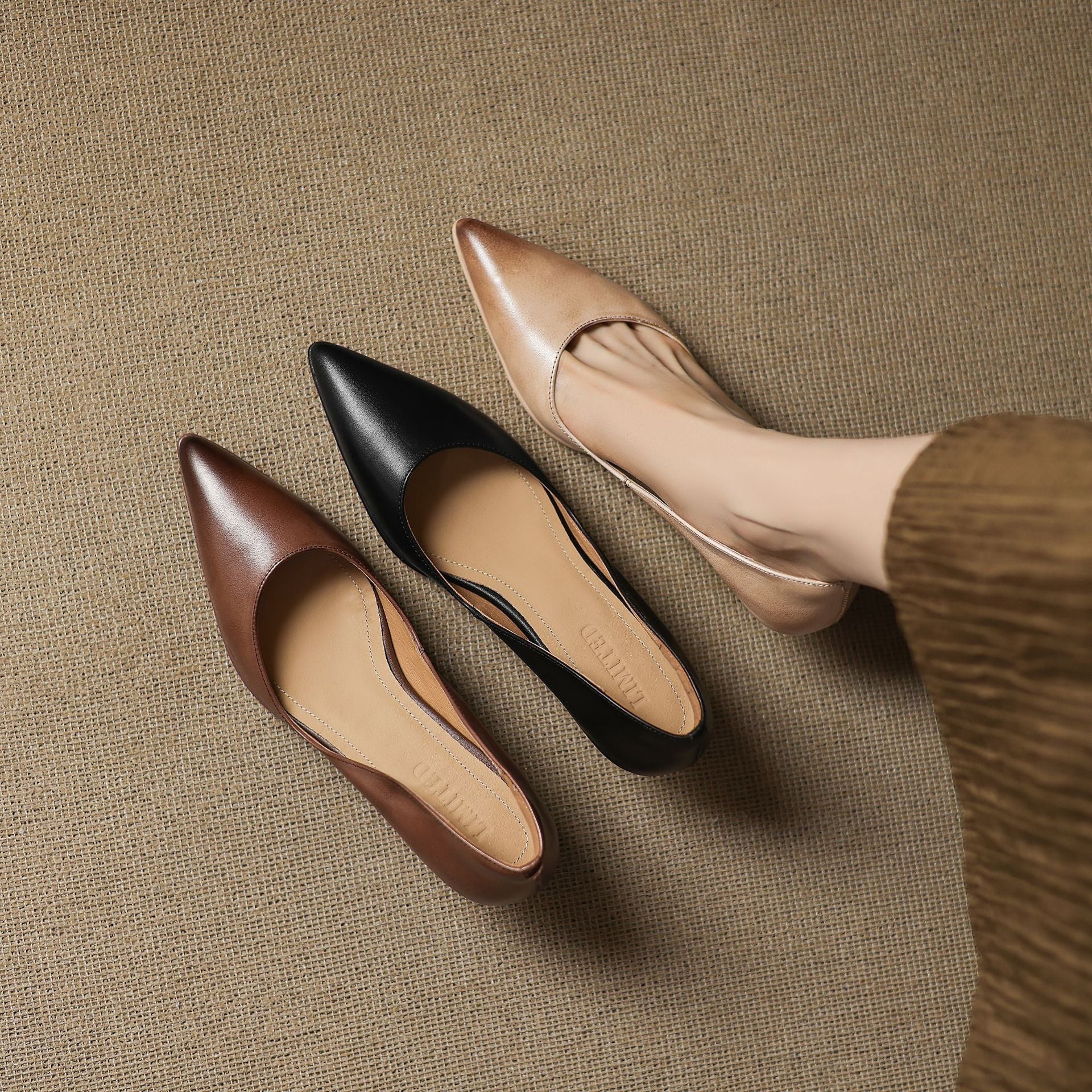 Calenne Leder-Kitten-Heels
