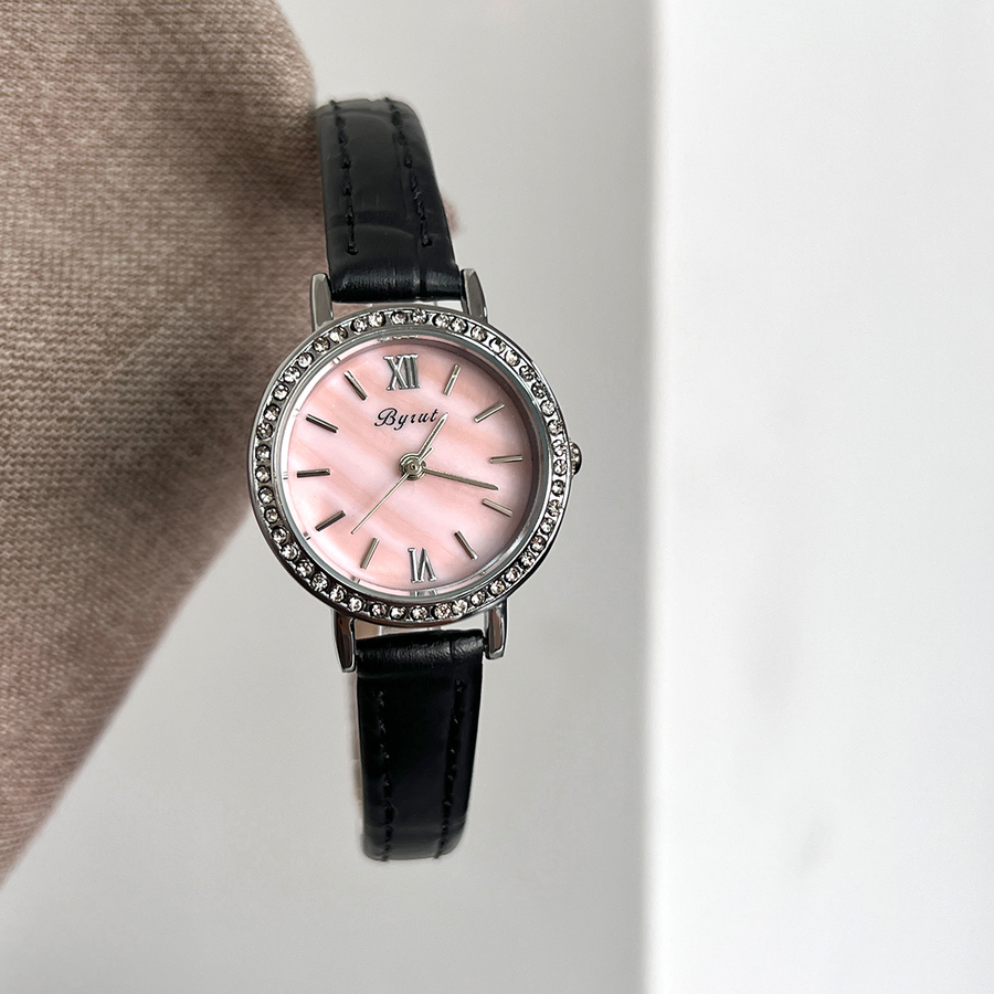 VICTORIA PEARL UHR