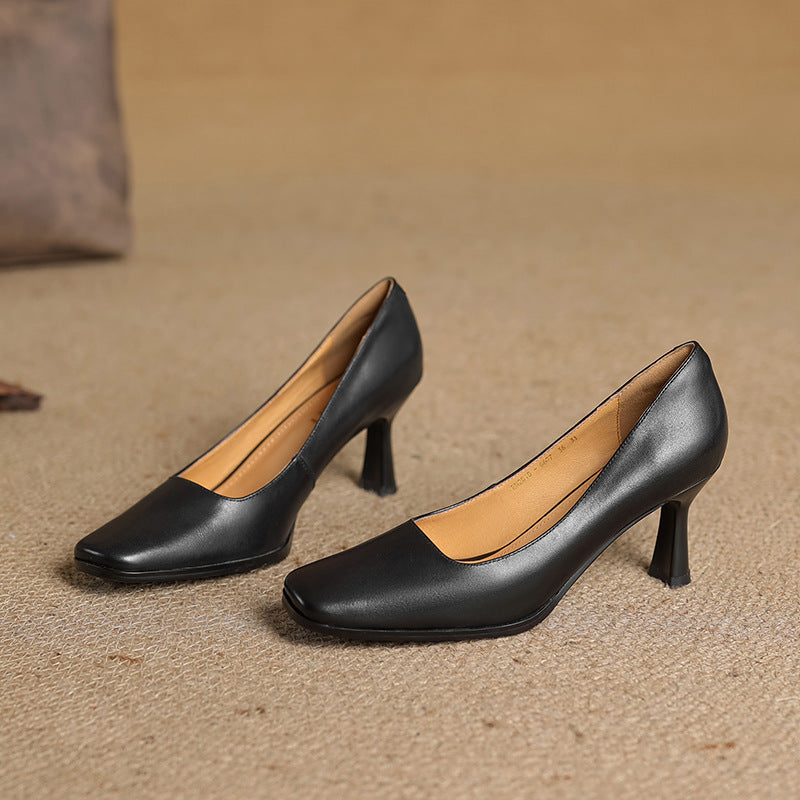 Elviera Pumps aus Leder mit eckiger Zehenpartie