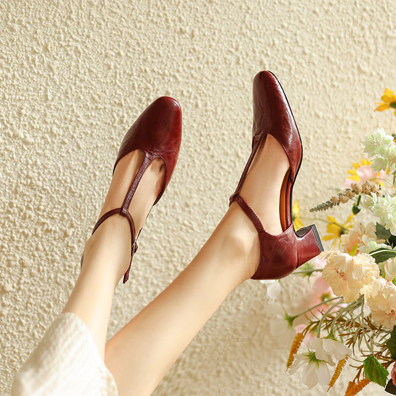 Elowen Leder T-Riemen Pumps