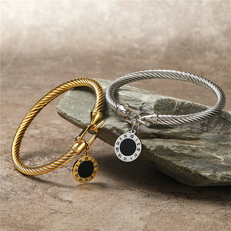 GIANNA CHARM-ARMBAND