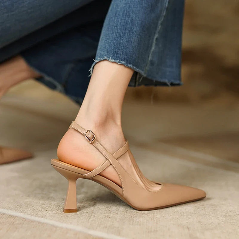 Zoe | Kleid mit Knöchelriemen und Absätzen