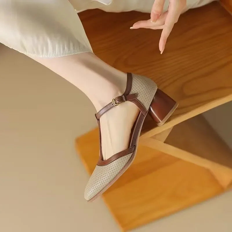 Schuhe mit mittlerem Absatz