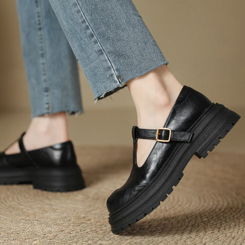 T-Spangen-Schuhe