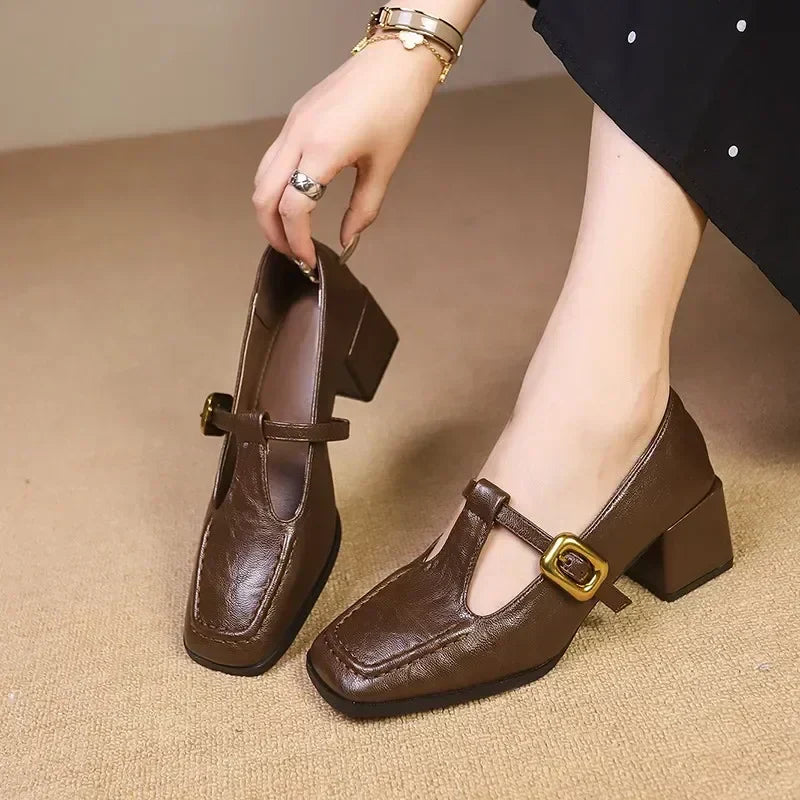 Französische Spangenschuhe