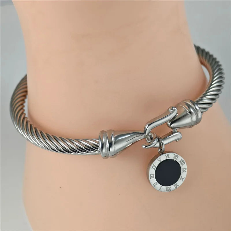 GIANNA CHARM-ARMBAND