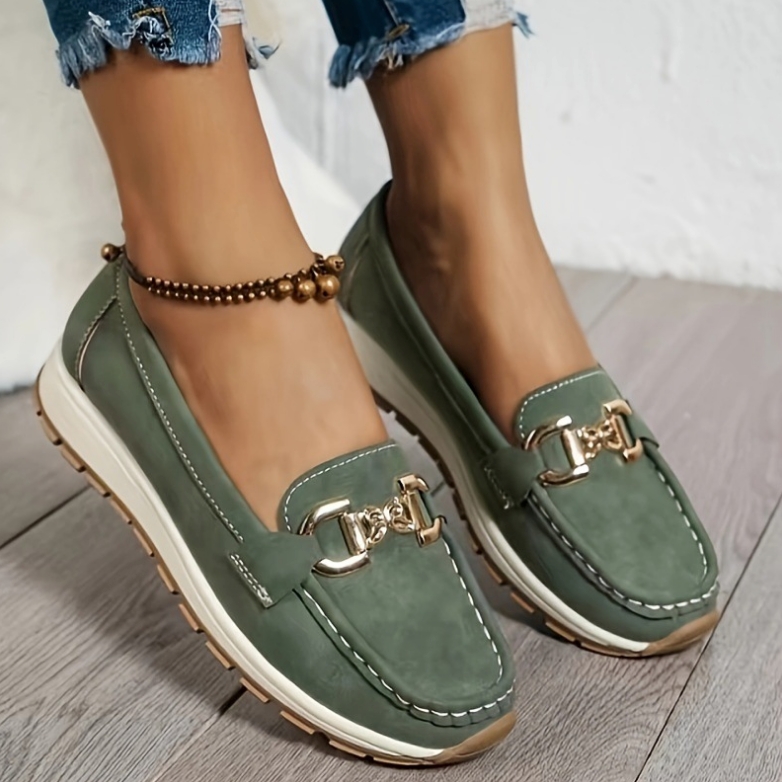 Eloise – Grüne Schnallen-Slipper