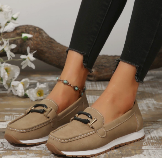 Emily - Chain Loafer