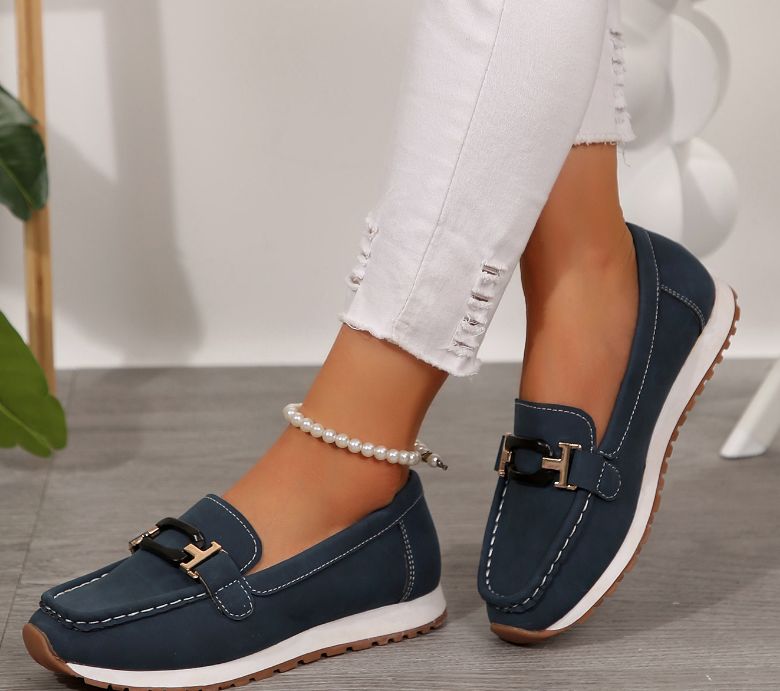 Emily - Chain Loafer