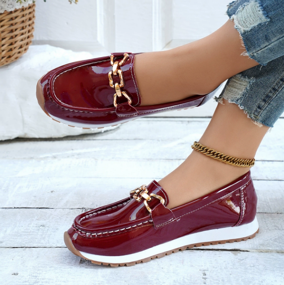 Eleanor – Glänzende burgunderrote Loafer