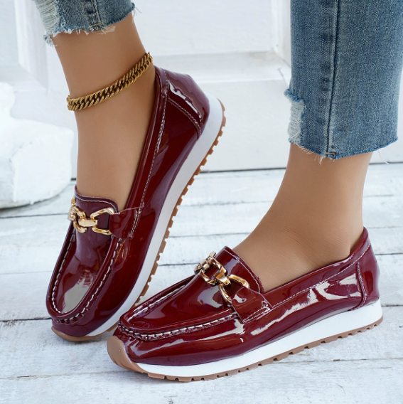 Eleanor – Glänzende burgunderrote Loafer