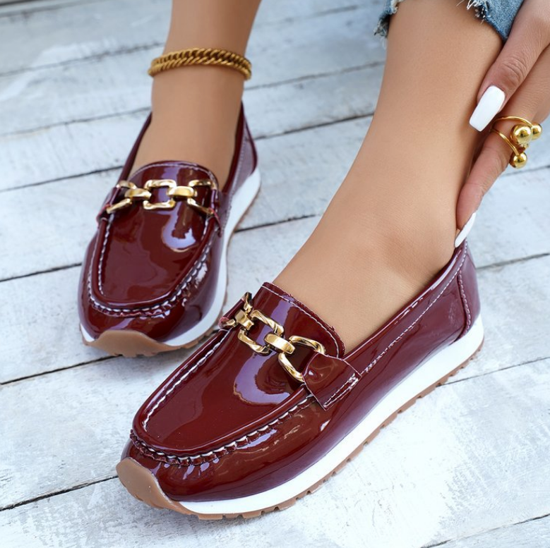 Eleanor – Glänzende burgunderrote Loafer