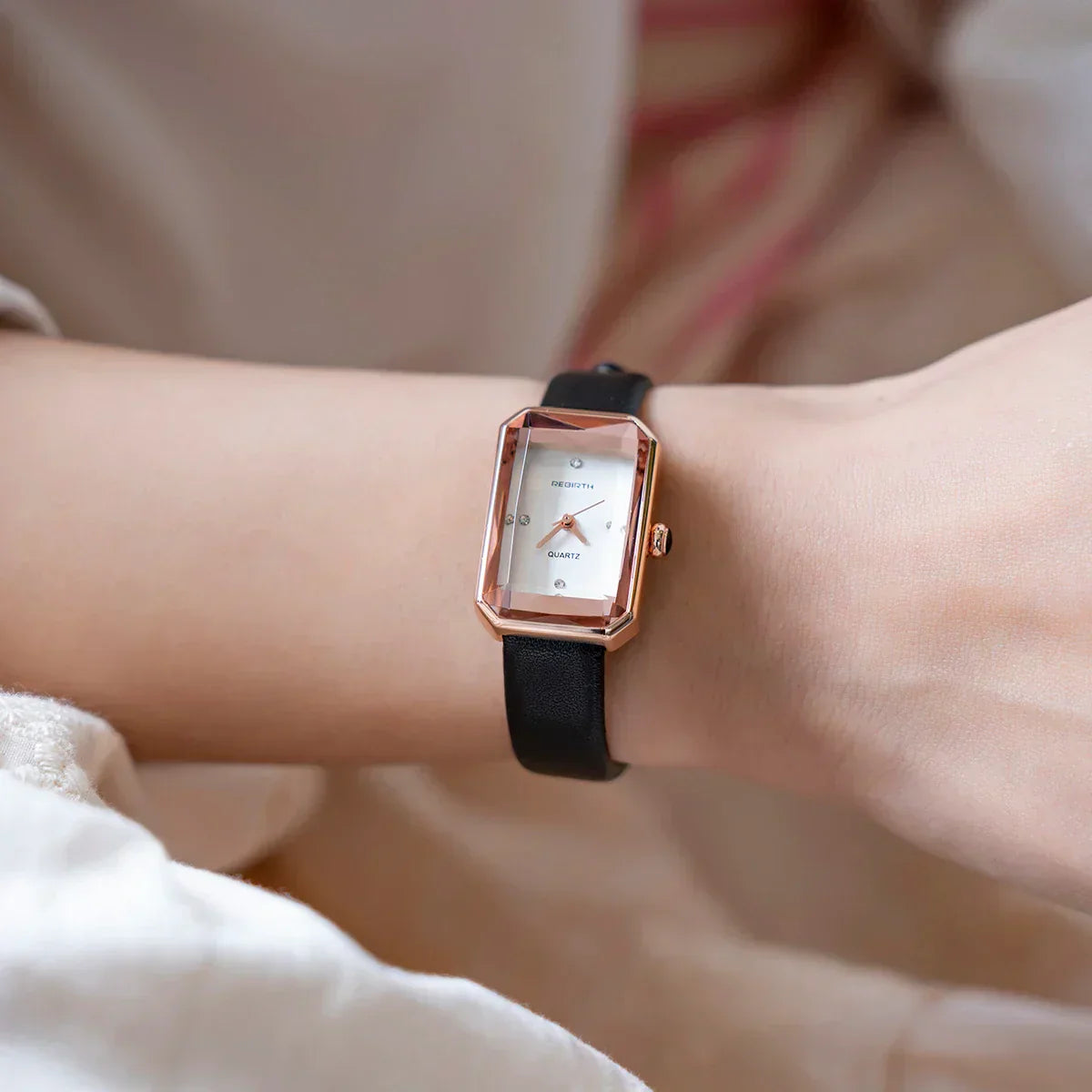 AMORA UHR