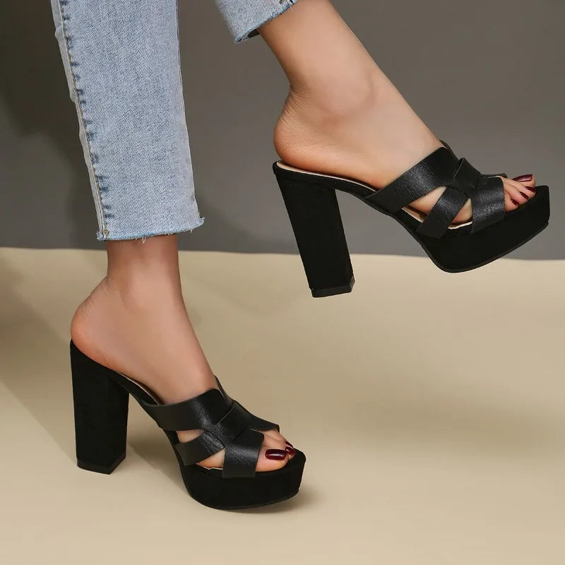 Elena™ | Mühelose Eleganz in Plateau-Heels