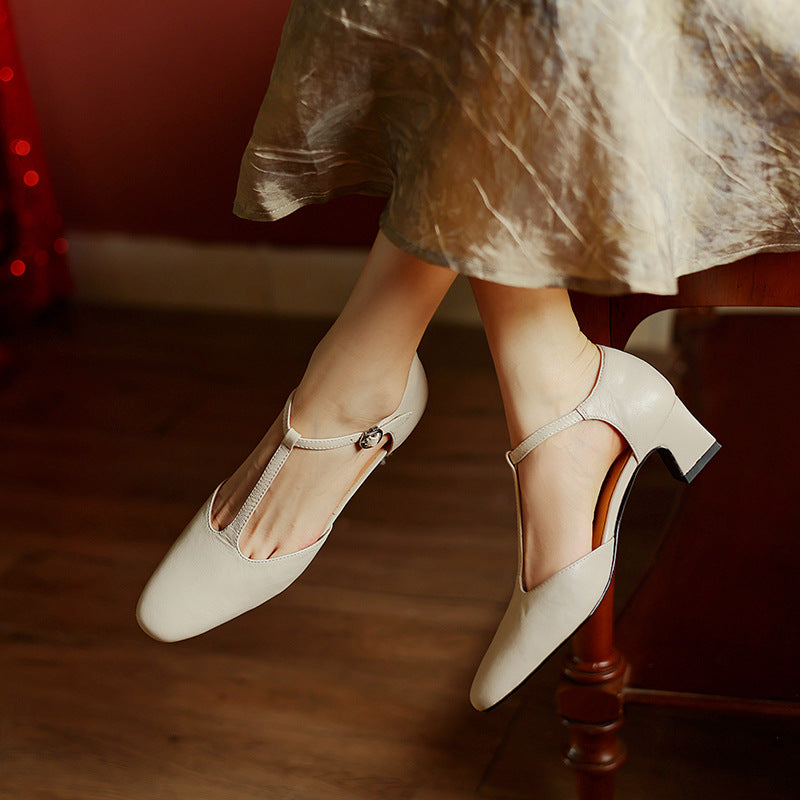 Elowen Leder T-Riemen Pumps