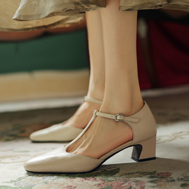 Elowen Leder T-Riemen Pumps