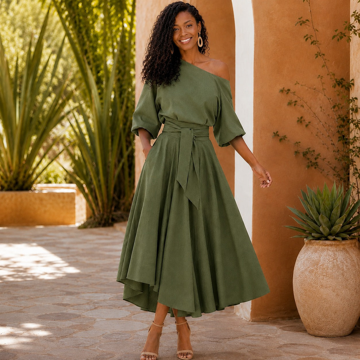 Verona Belle™ Kleid mit vielseitigem Ausschnitt und elegantem Taillenband