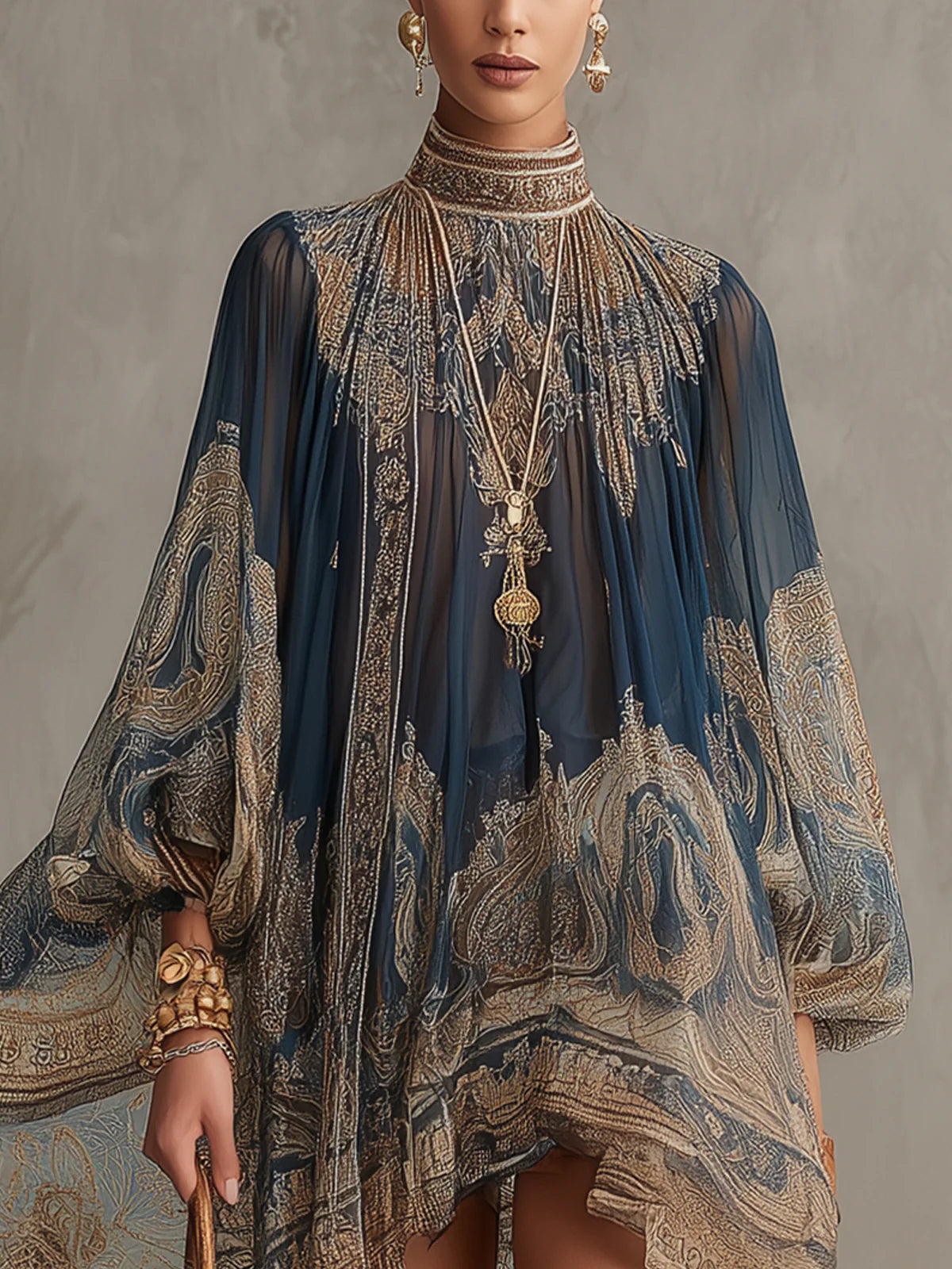 Marianna | Minikleid aus nachtblauem Chiffon mit goldenem Barockmuster