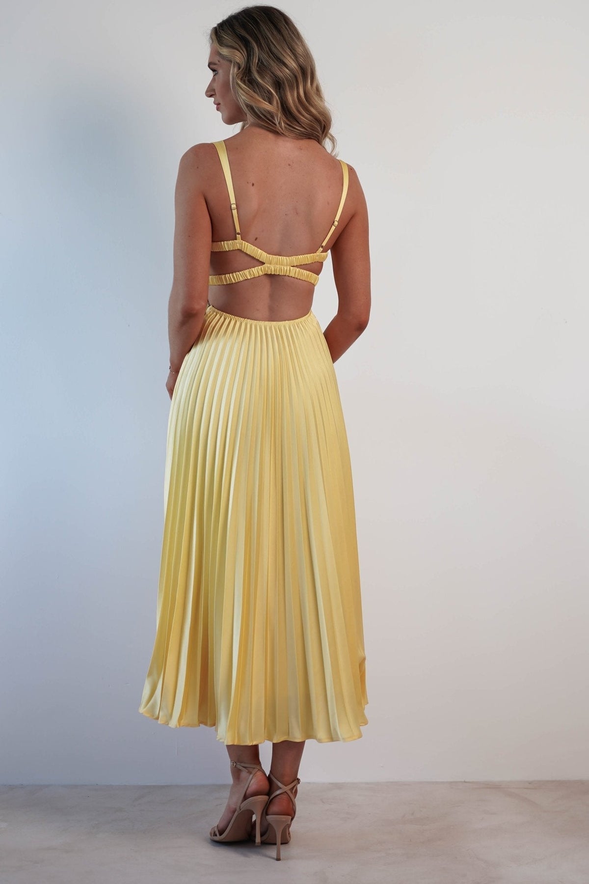 MALKA | Stilvolles Maxikleid mit Zartem Fall