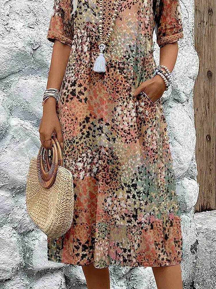 Roxanne | Lebhaftes geblümtes Wickel-Midikleid