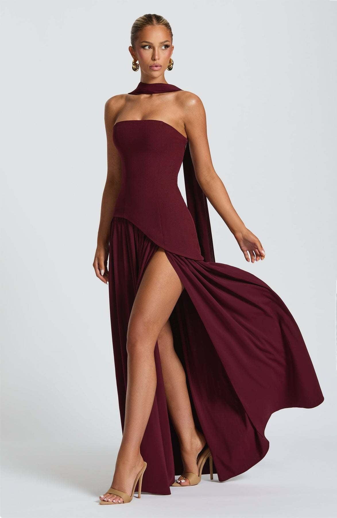 LINA | Trägerloses Maxikleid mit Hohem Schlitz